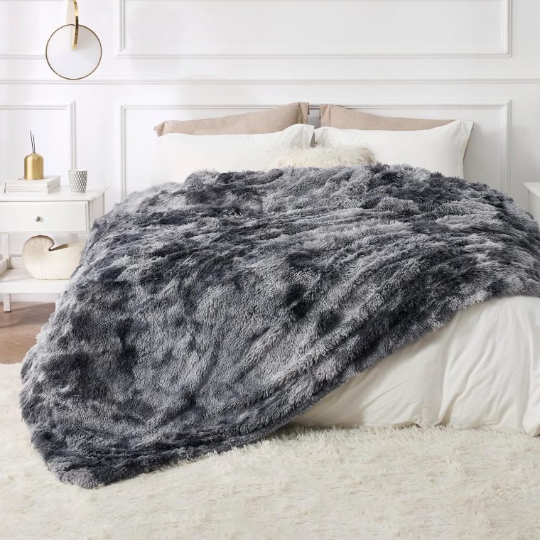 Bedsure Fluffy King Size Blanket for Bed, Thick Warm Sherpa Fleece Faux Fur Bedding, Large Fuzzy Plush Minky Couture Blanket for Winter, Cozy Gifts for Women Men, 108x90, Tie Dye Grey - Image 8