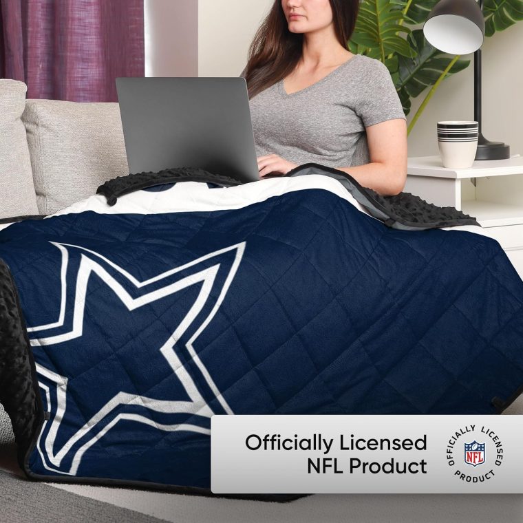FOCO NFL Team Color Wordmark Weighted Blanket 60" x 80" - Image 3