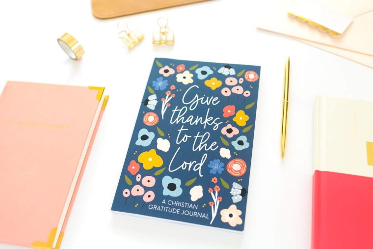 Christian Gratitude Journal for Women: Give Thanks to the Lord: A 52 Week Inspirational Guide to More Prayer and Less Stress - Image 2
